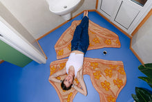 Load image into Gallery viewer, Floordrobe Collection PAM perks and mini cc-tapis rug